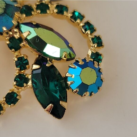 Vintage Brooch Gold Tone Emerald Green Crystals Brooch #506 - Picture 14 of 16